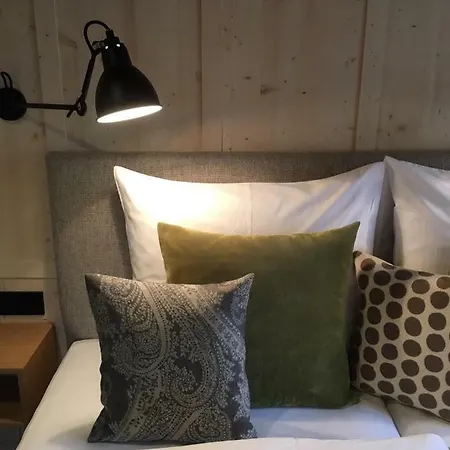 Alpenfluh Gæstehus